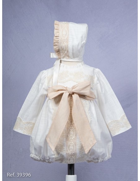 Pelele Lino con Encajes y Capota