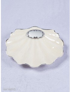 Concha Bautismo metálica esmaltada.